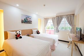 Lucky Panda Hotel
