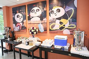 Lucky Panda Hotel