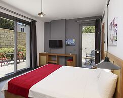 Yerli Otel Alacati
