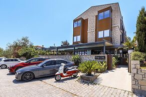 Yerli Otel Alacati