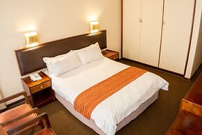 Elgro Hotel