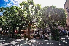 San Lorenzo Apartments