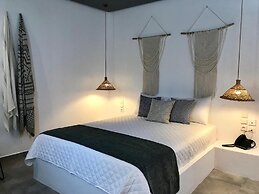 Aellia Hotel & Suites