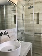 Aellia Hotel & Suites