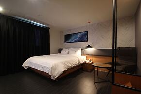 Gray 191 Hotel