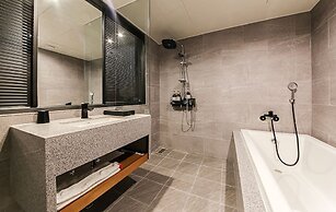 Gray 191 Hotel