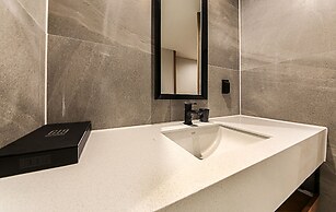 Gray 191 Hotel