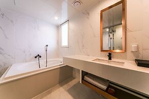 Gray 191 Hotel