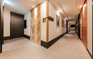 Gray 191 Hotel