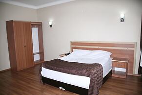 Şahin Hotel