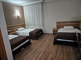 Şahin Hotel