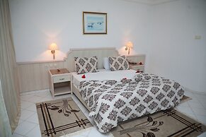 Hotel Royal Jinene