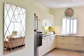 On Gordon Beach-Luxury- Stay at my Place