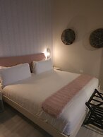 Trópica Beach Hotel