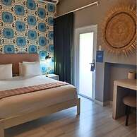 Trópica Beach Hotel