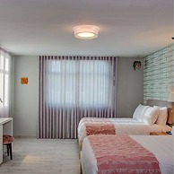 Trópica Beach Hotel
