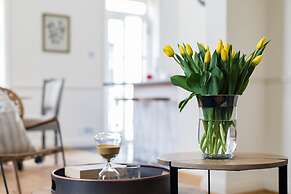 Cornwall Gardens by Lime Street