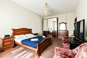 MaxRealty24 Universitet