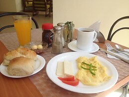 Hotel Palmira Inn