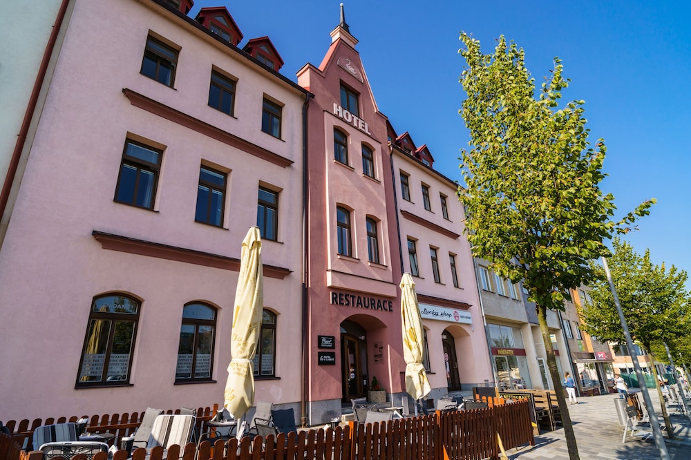 Hotel U Labutě