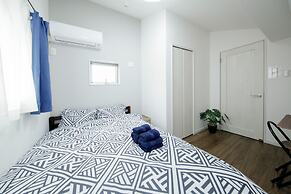 Higashi-Rokugo House WHITE by Tranova
