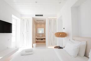 The Ammonite Resort – Adults Only
