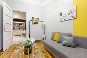 Kavalloti Place