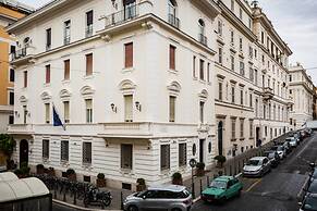 Piazza del Popolo Suite