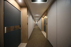 Hotel J's