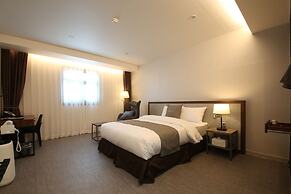 Hotel J's