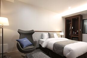 Hotel J's