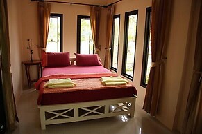 Khumphyazaw Resort