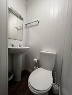 Central Cove Guesthouse
