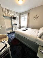 Central Cove Guesthouse