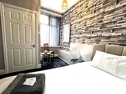 Central Cove Guesthouse
