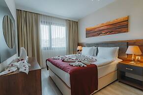 Empula Hotel & Residences