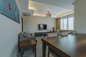 Empula Hotel & Residences