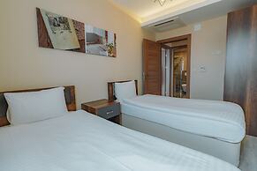 Empula Hotel & Residences
