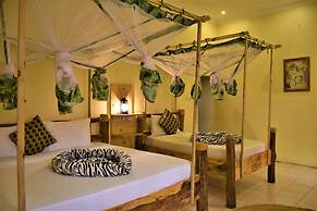 Chanya Lodge