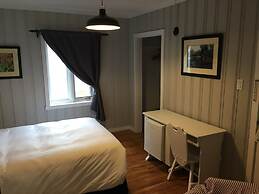 Hotel Far Hills