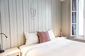 Hotel Far Hills