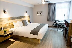 Hotel Far Hills