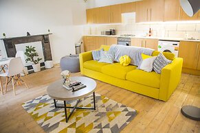 Spacious Two Bed in Hackney