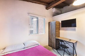 Living Hostal - Hostel