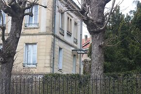 Les Marronniers
