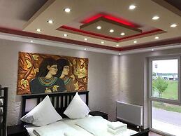 Hotel Babylon