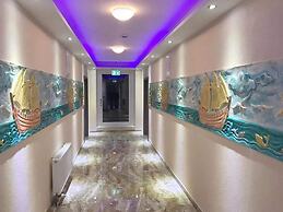 Hotel Babylon
