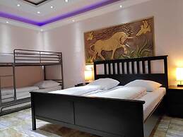 Hotel Babylon