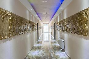 Hotel Babylon