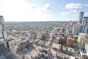 Executive 3Br in Entertainment District